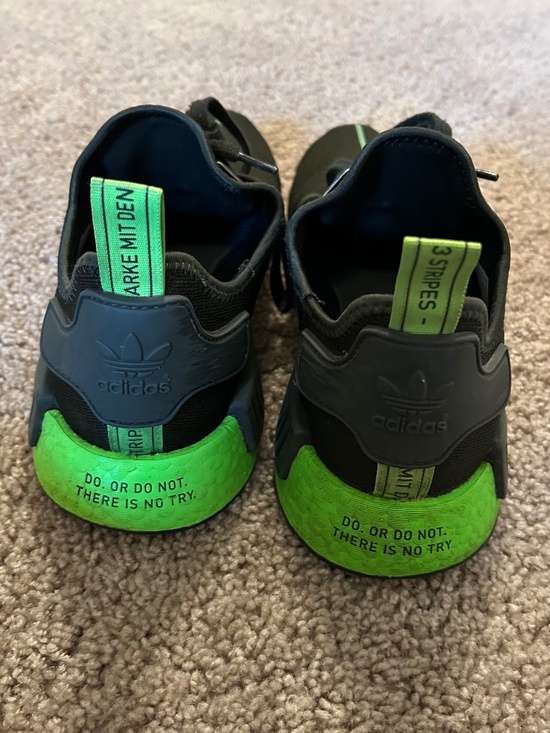 Adidas Star Wars X NMD_R1 Yoda Sneakers Black and Green Men’s Size 10.5 main image 11